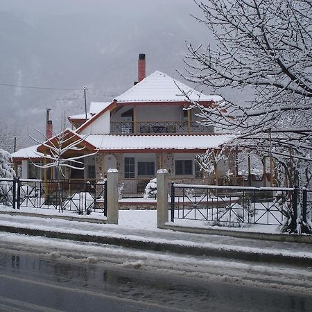 Guesthouse Agnandi Káto Loutrákion Exterior foto